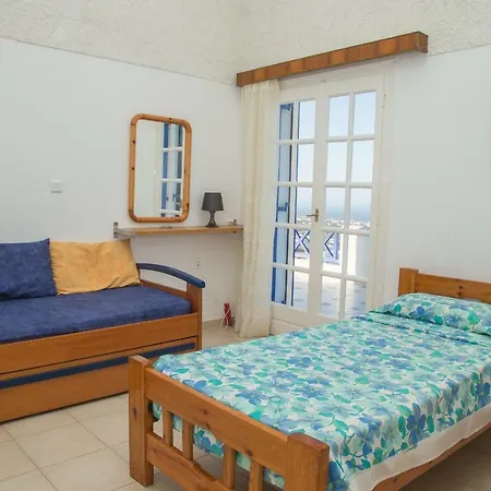 Eva With Panoramic View Pýrgos