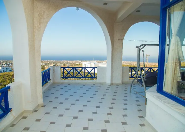 Eva With Panoramic View Pýrgos